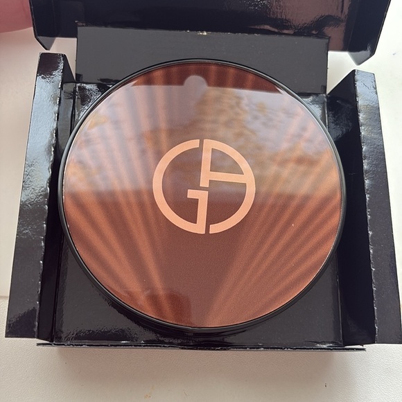 NIB 110 Giorgio Armani Luminous Silk Creamy Bronzing Powder - Picture 6 of 8